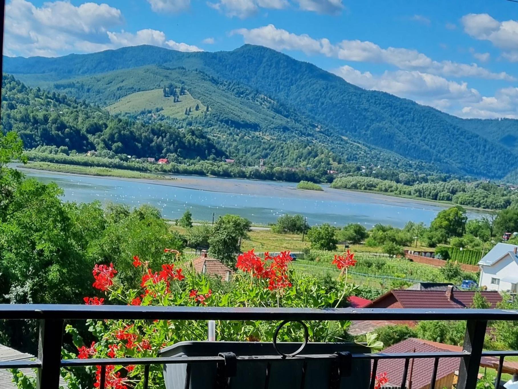 Casa Yla Villa Piatra Neamţ Dış mekan fotoğraf